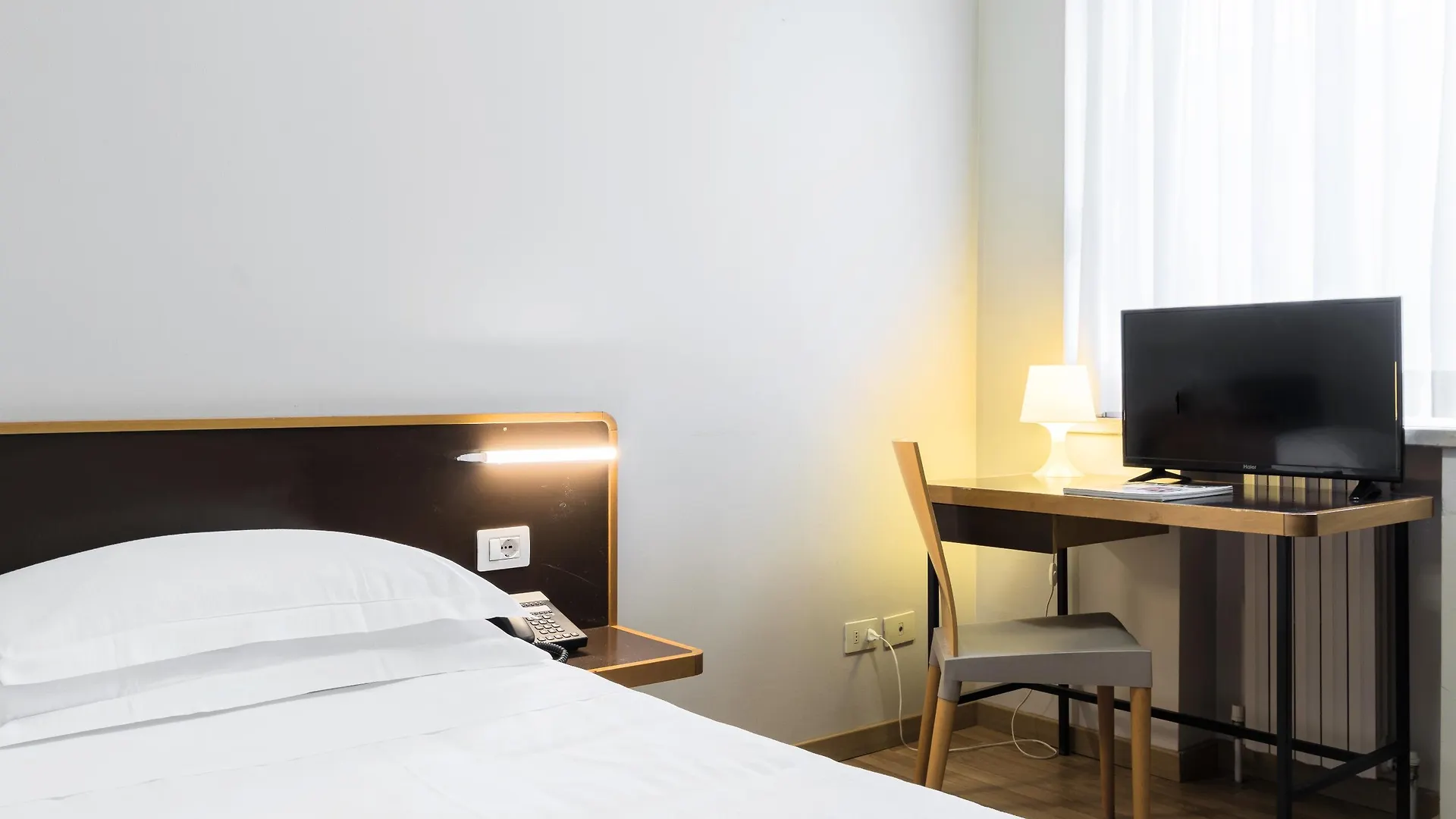 ***  B&B Hotel Milano Ornato İtalya
